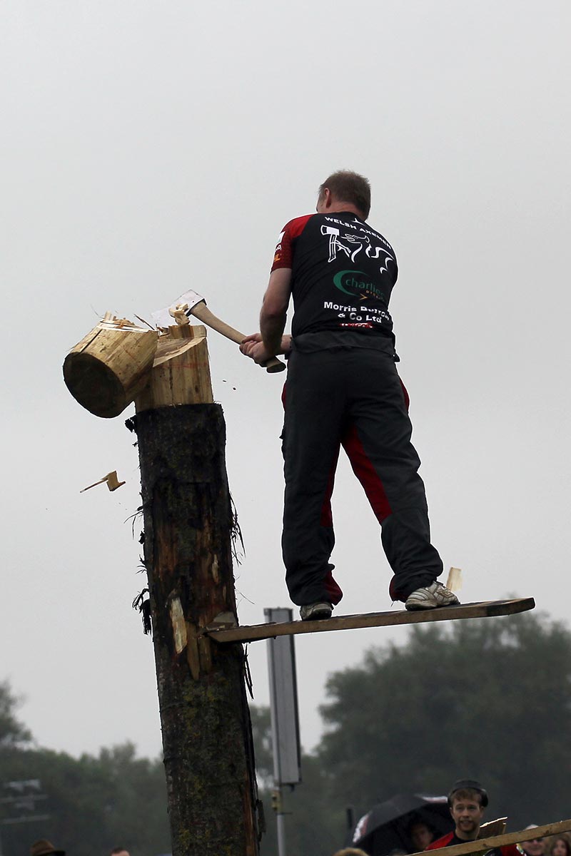 Usk Show Attractions Axe Men